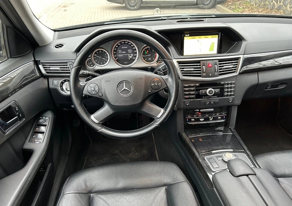 Mercedes-Benz Klasa E cena 42900 przebieg: 297000, rok produkcji 2009 z Gdynia małe 46